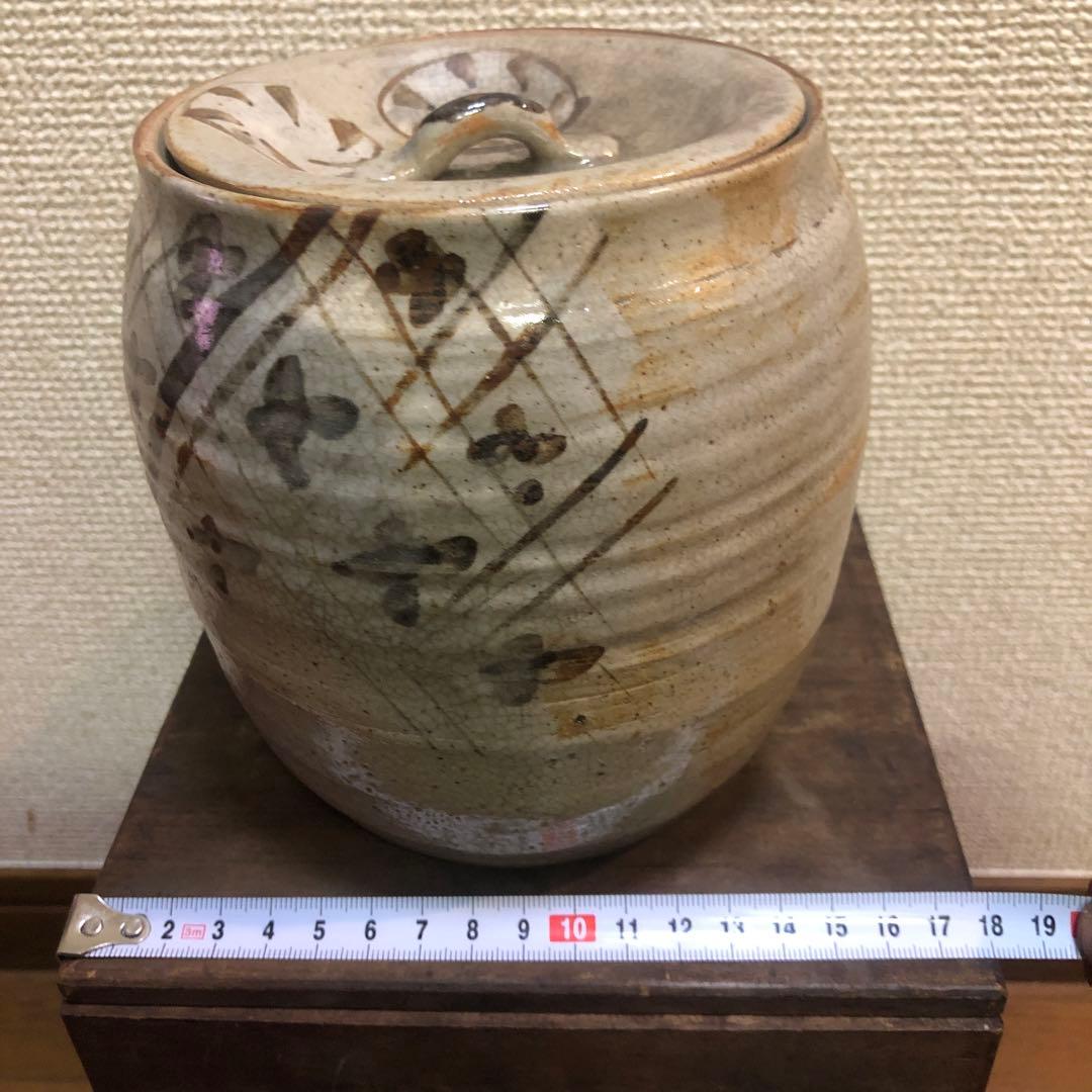 陶器の円筒形収納容器　骨董品　壺　激レアコレクション初期　骨董品　希少、限定出品
