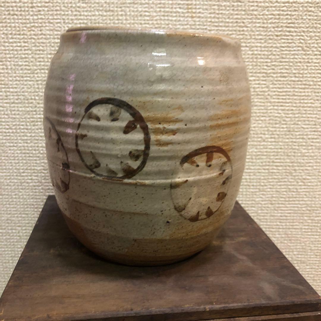 陶器の円筒形収納容器　骨董品　壺　激レアコレクション初期　骨董品　希少、限定出品