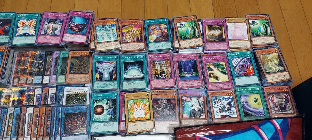 遊戯王　スーパーレア以上約900枚　合計4000枚以上大量まとめ売り