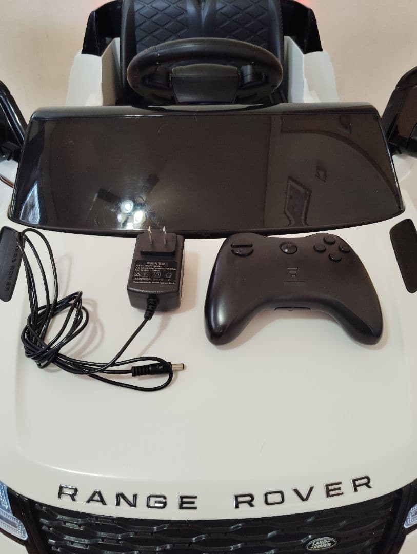 乗用玩具　RANGE ROVER レンジローバー　乗れるラジコン