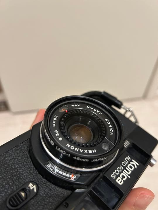 コニカ　フィルムカメラ(フィルム付)