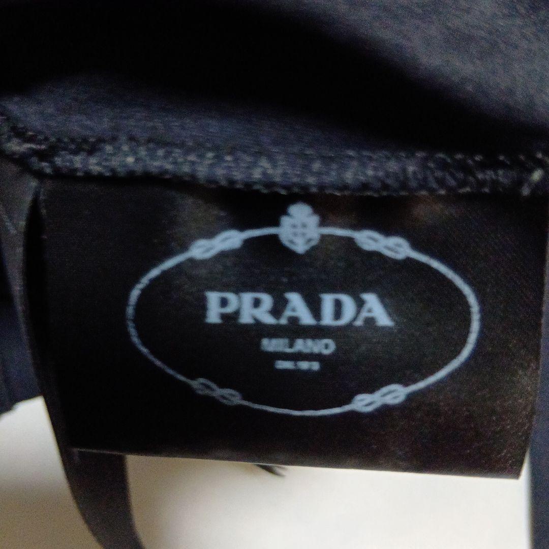 PRADA ブラック タートルネック 　三角ロゴ付 40