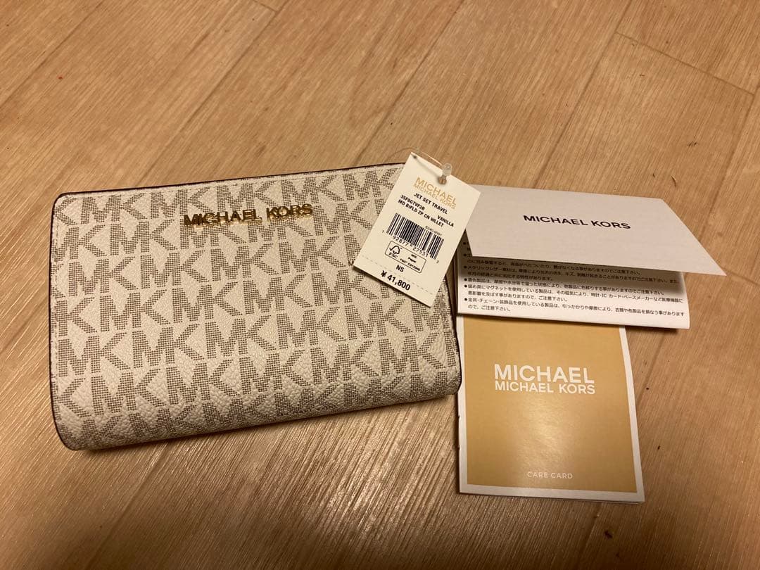 MICHAEL KORS 二つ折り財布 MKロゴ　新品未使用品