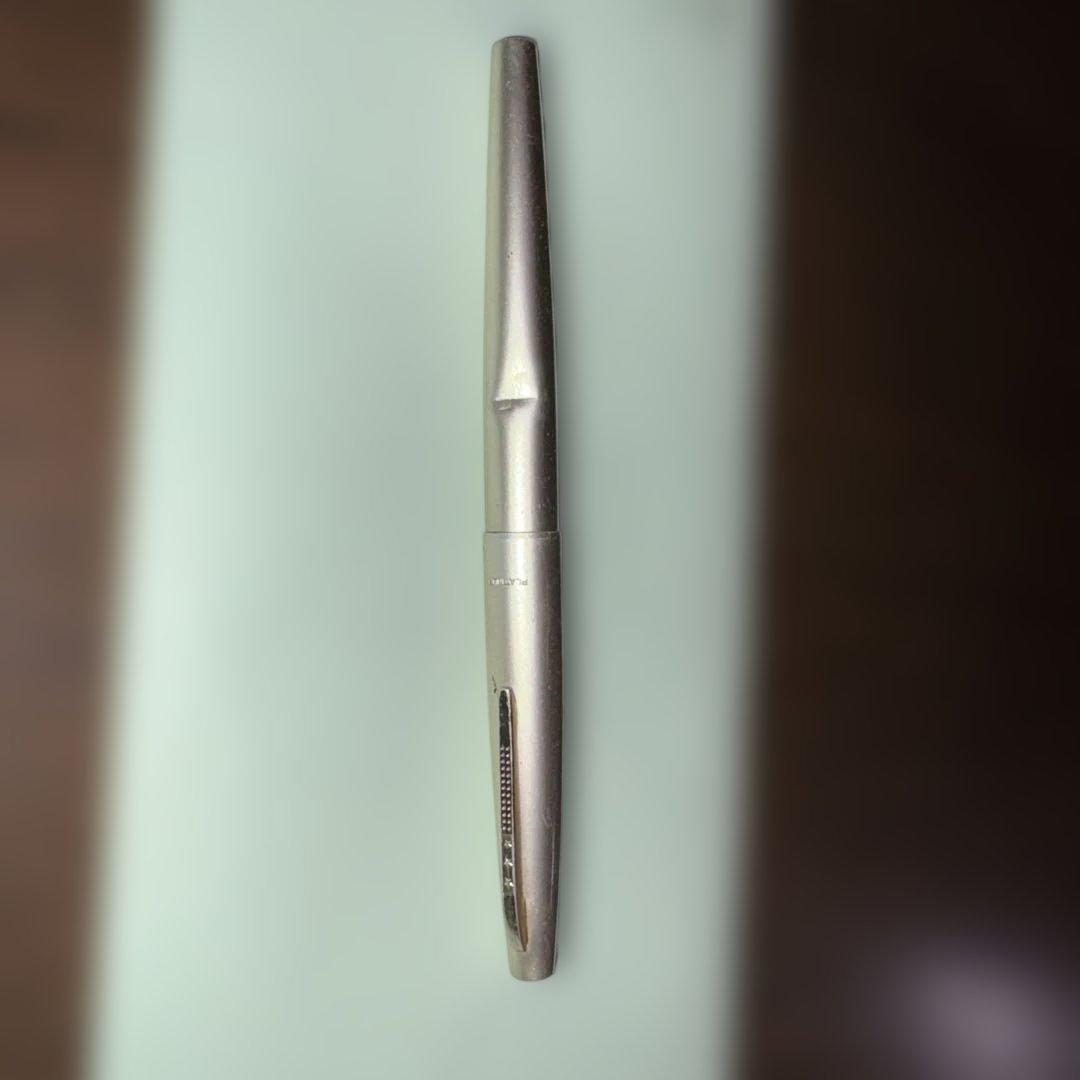 万年筆K18だと思います。