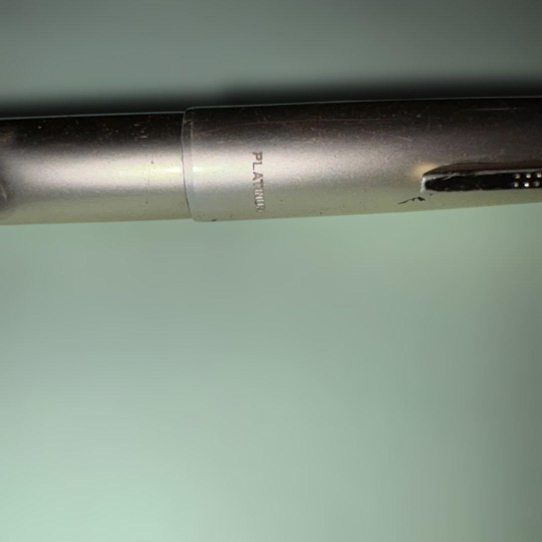 万年筆K18だと思います。