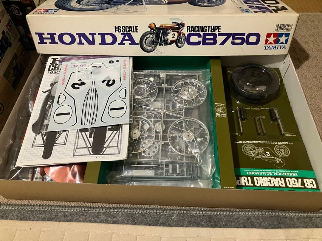 オートバイ・バイク TAMIYA 1/8 HONDA CB750 RACING TYPE