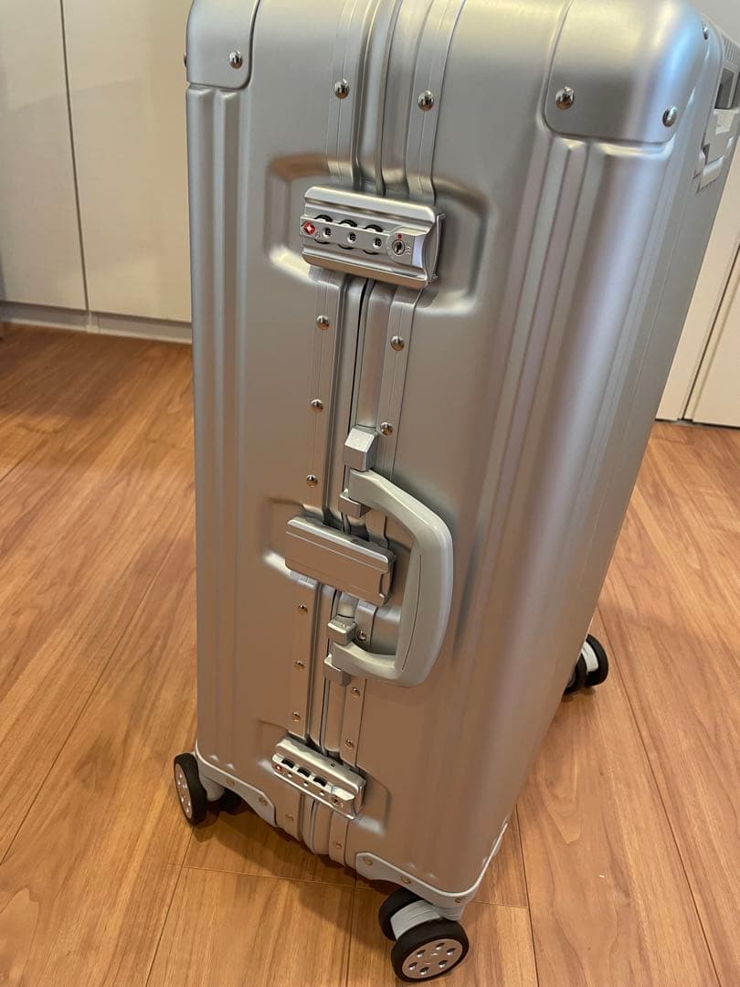 【新品未使用】メルセデスベンツ　65L スーツケース