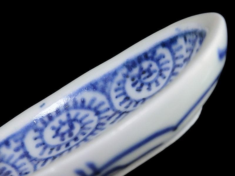 古伊万里　染付　蛸唐草の図　楕円豆皿　珍品　E498AS-CTw