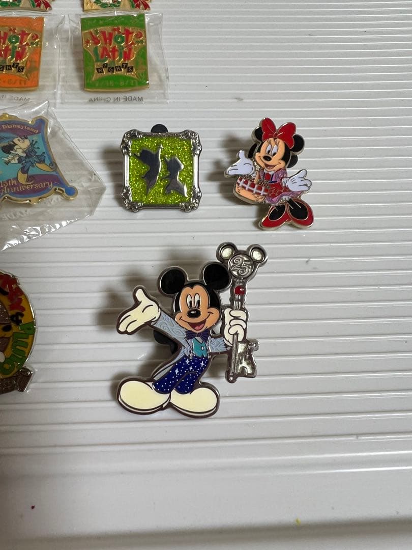 ディズニー、ミッキー、チップ、デール非売品ピーンズ