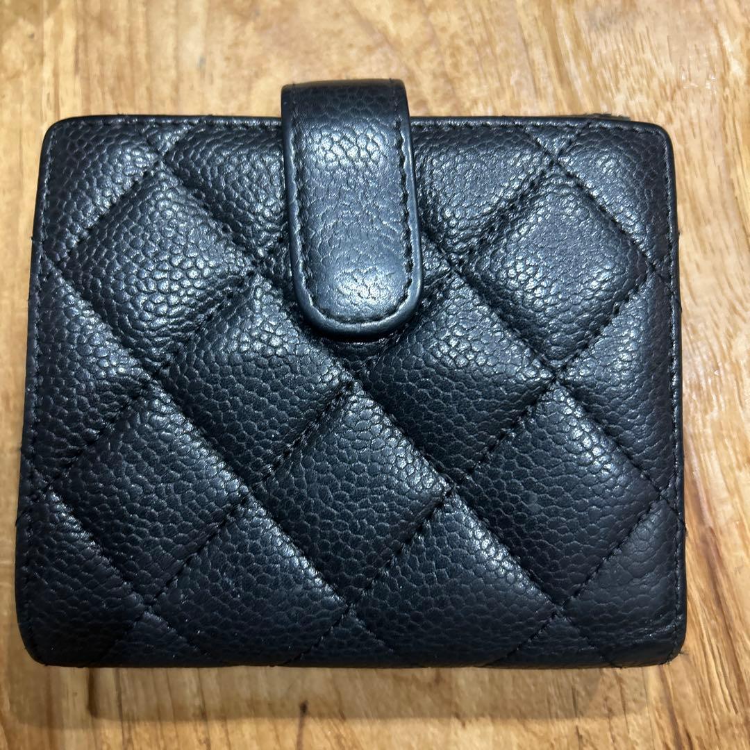 シャネル マトラッセ　キャビアスキン　財布