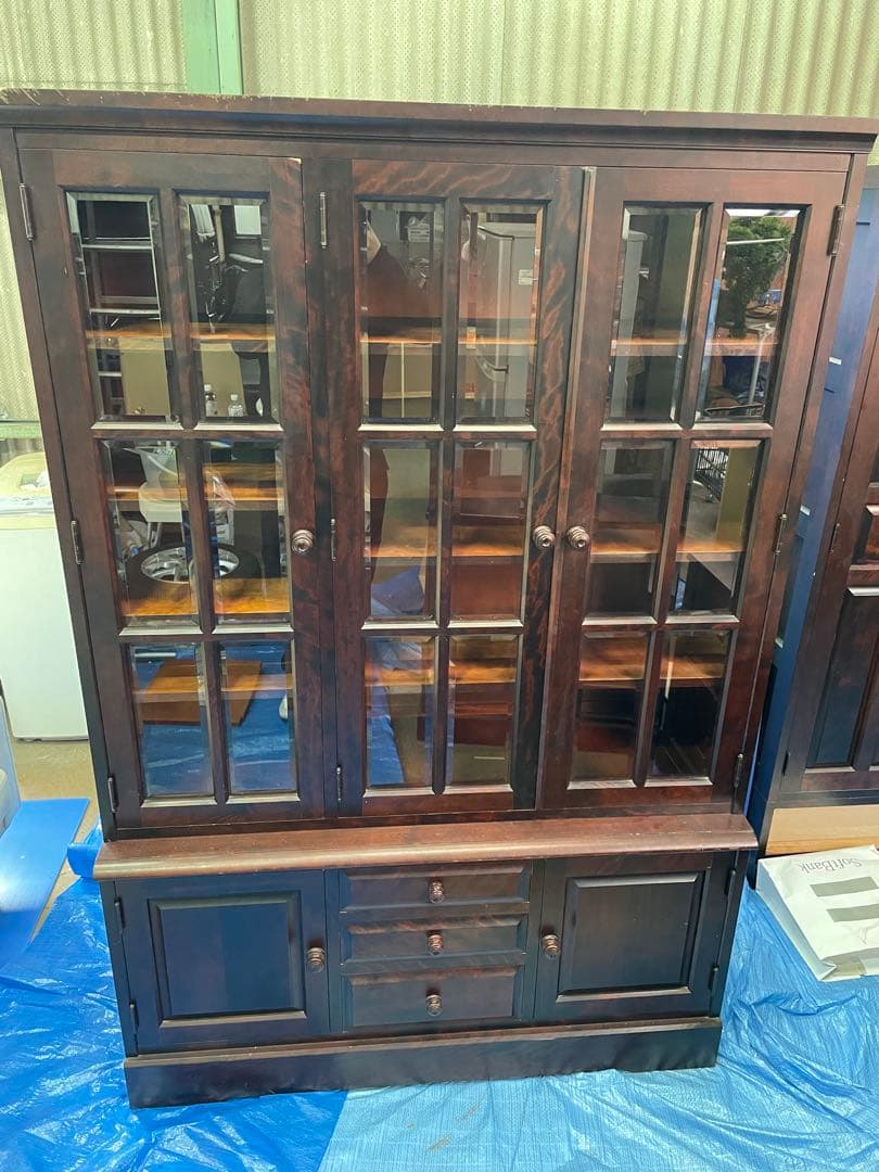 北海道民芸家具　ガラス扉キャビネット　食器棚