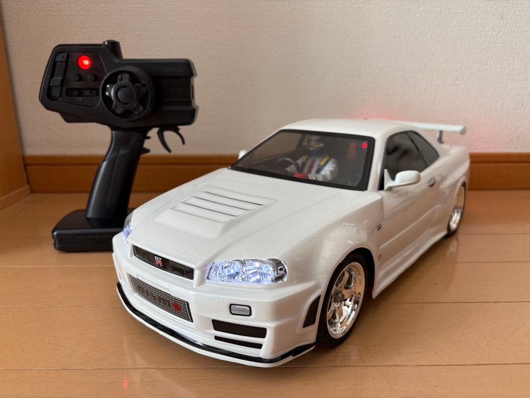 タミヤ TT-02 スカイラインGT-R R34