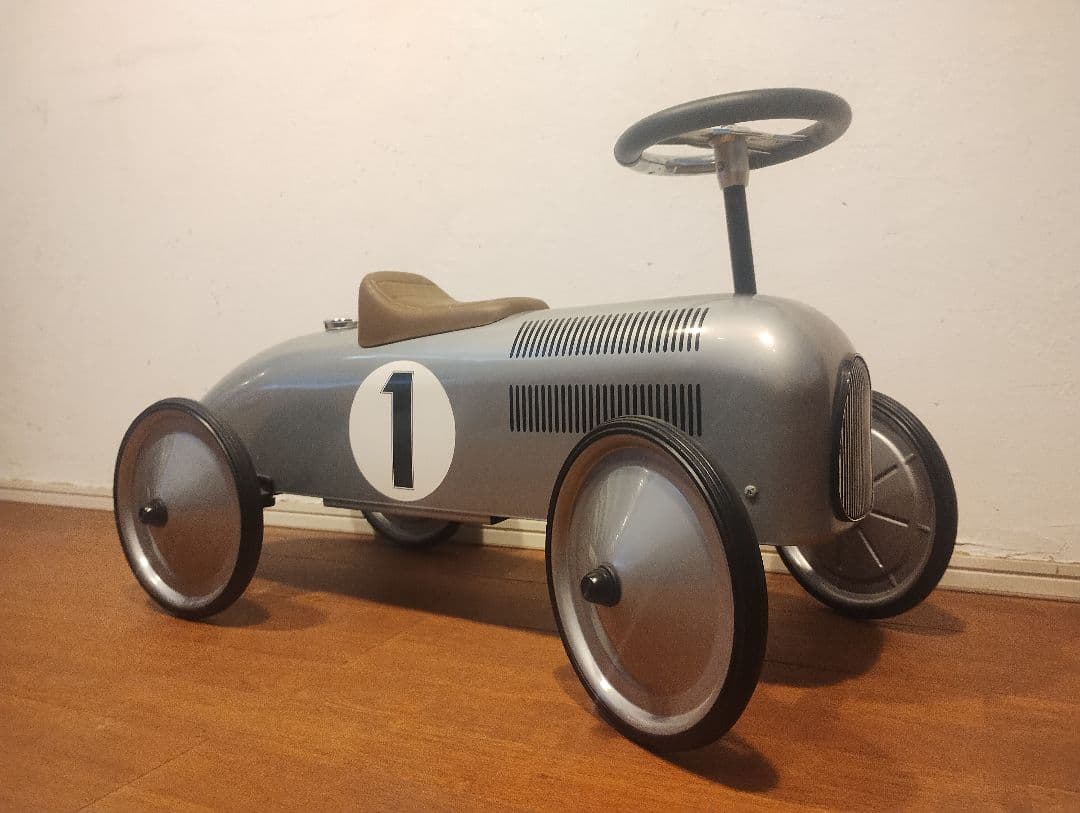 ARTABURG ／アルタバーグ／キッズカー／足蹴り／vilac／ペダルカー