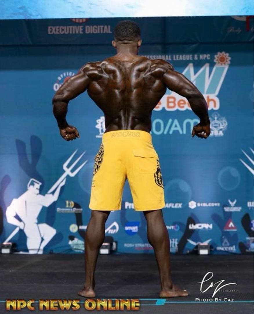 5908完売 darcsport　ダルクスポーツ　ステージショーツ　28ゴールド