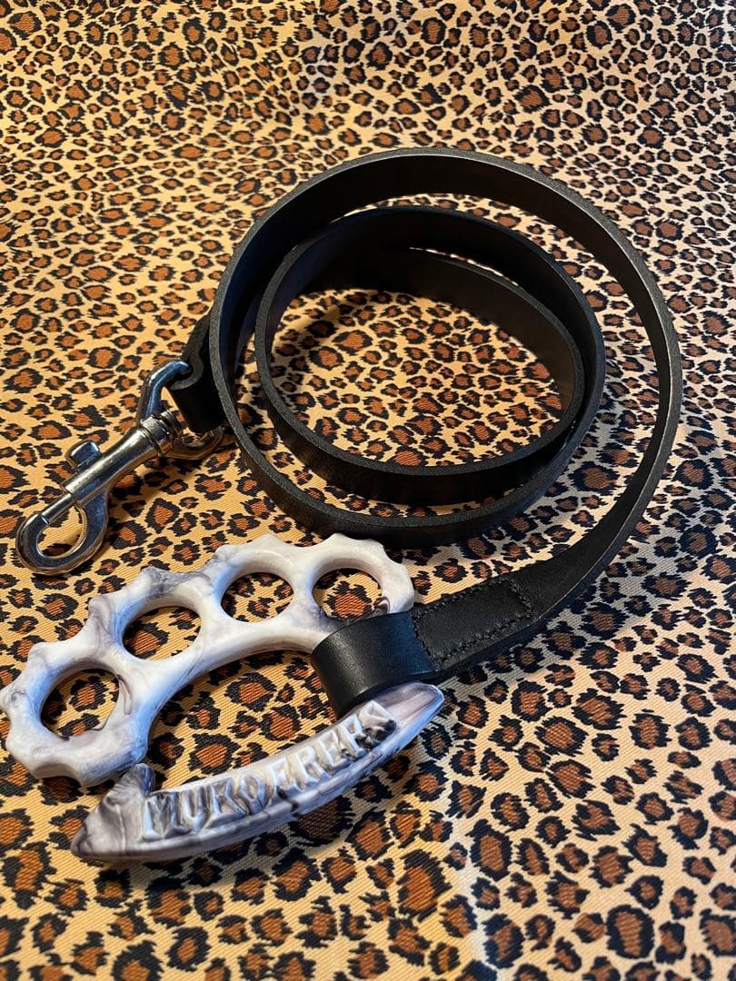 白黒　ナックル　ドッグ　リード　本革