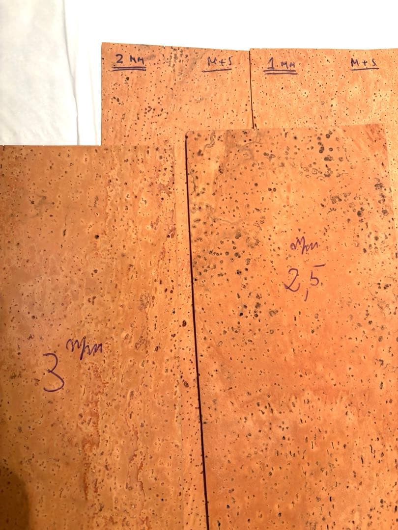 管楽器用天然コルク　1mm 2mm 2.5mm 3mm の4枚11cm×30cm