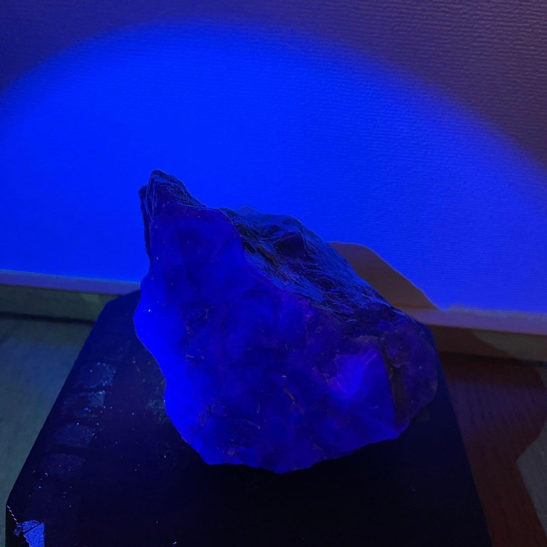 蛍光鉱物　強蛍光フローライト　約1,200g 産地湖南省　蛍石