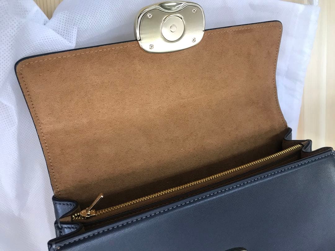 特売　【新品未使用】Coach 黒 レザー ハンドバッグ