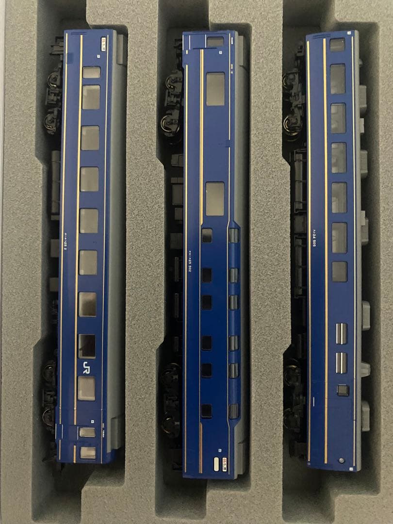 KATO 10-831 24系 寝台特急「北斗星「〈デラックス編成〉