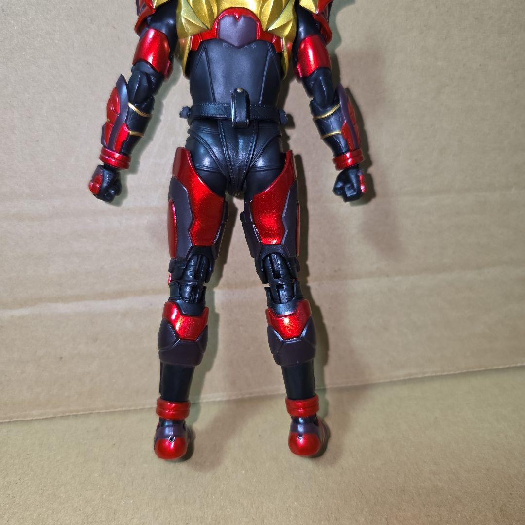 S.H.Figuarts　真骨彫製法　仮面ライダー装甲響鬼　アームド　フィギュア