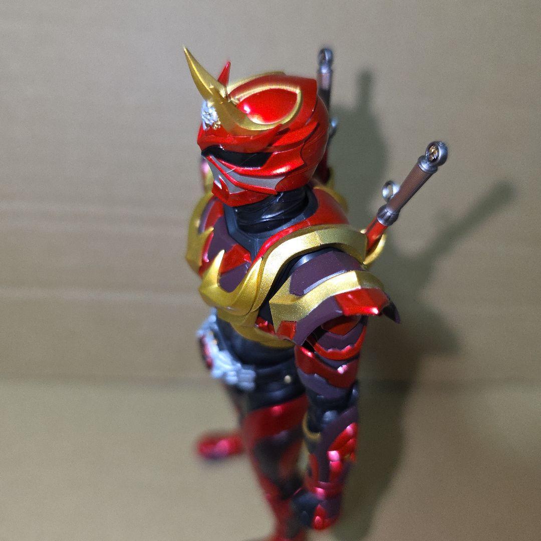 S.H.Figuarts　真骨彫製法　仮面ライダー装甲響鬼　アームド　フィギュア