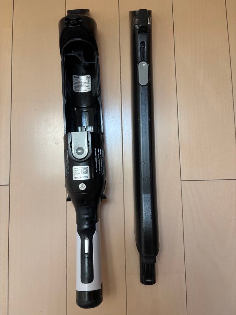 Shark コードレススティッククリーナー　CS300J