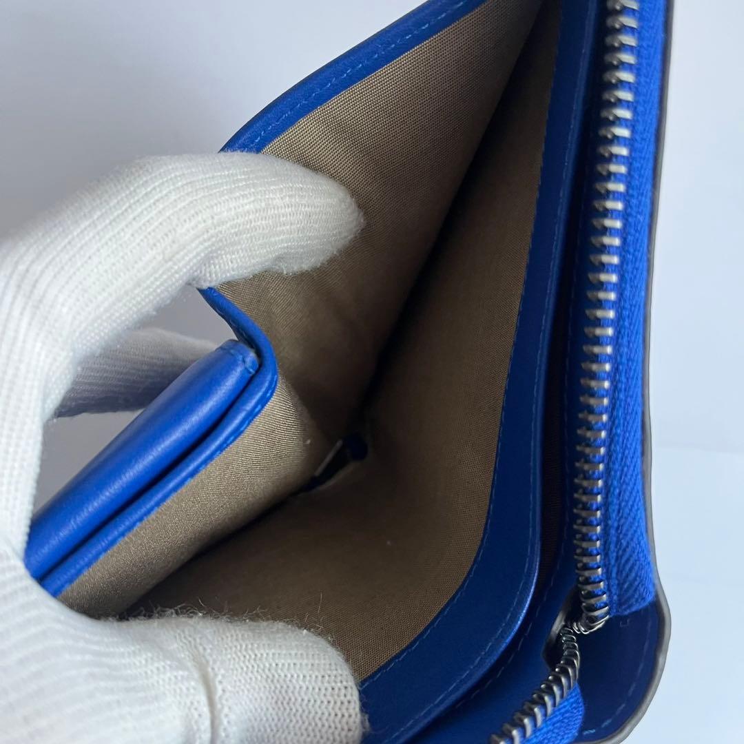 YoU-K ✨　JIMMY CHOO 　ラウンドジップ　財布　青　スタッズ