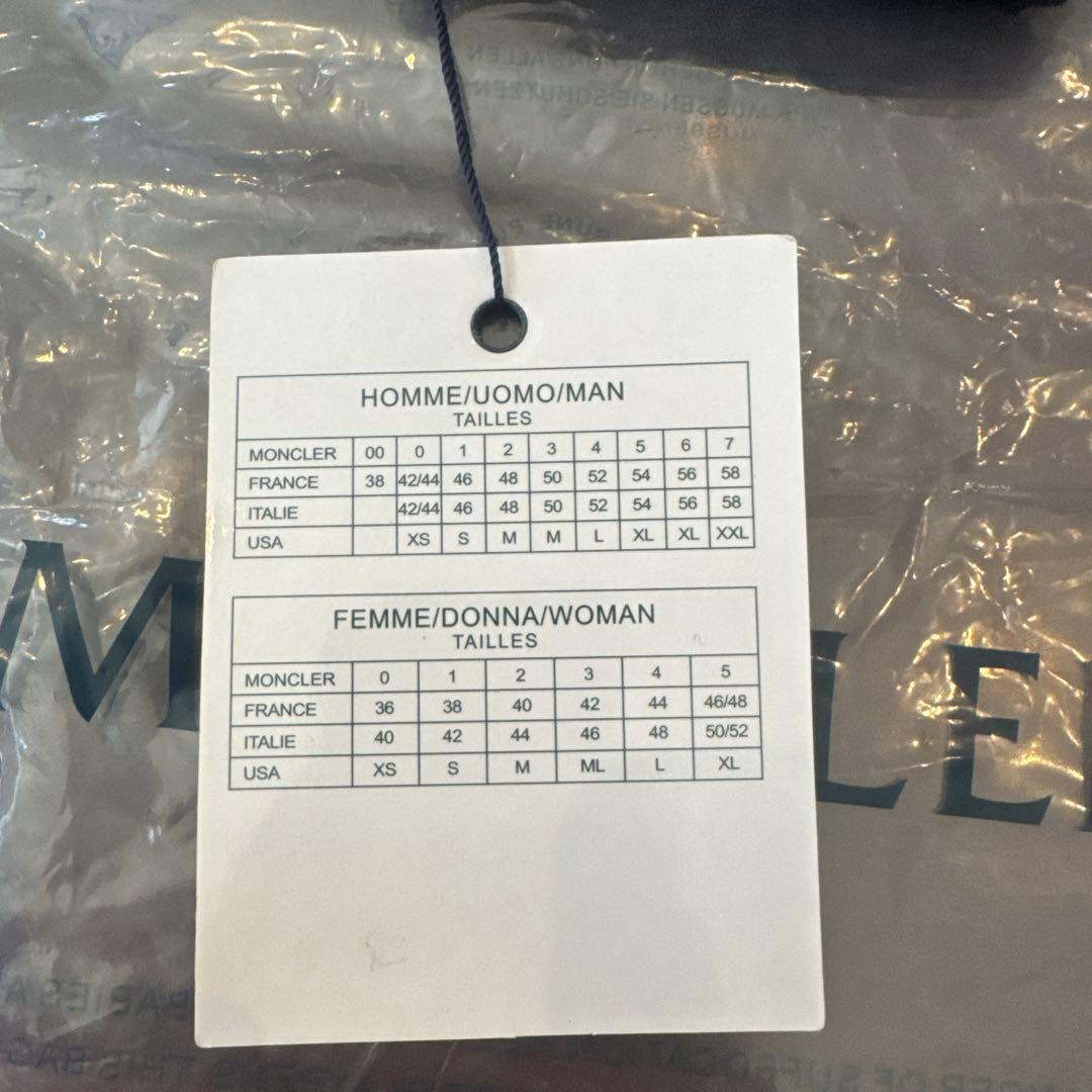 MONCLER ブラック ニット帽 ファー付き