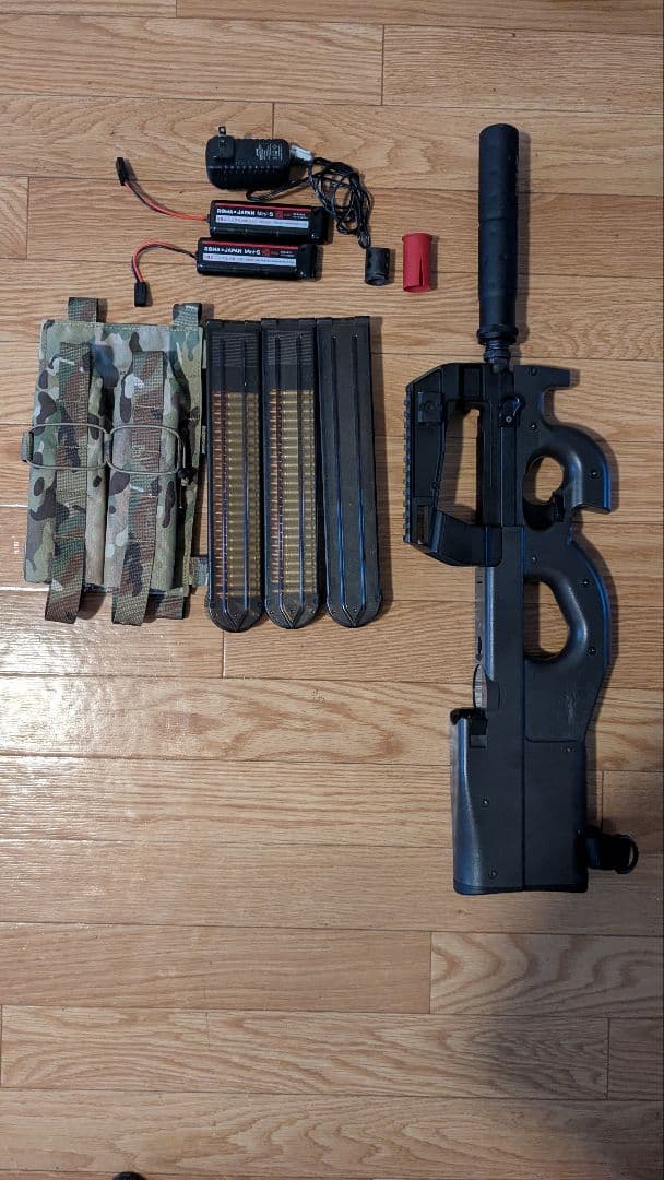 マルイ スタンダード電動ガン P90TR中古品。合法品。18歳以上用。