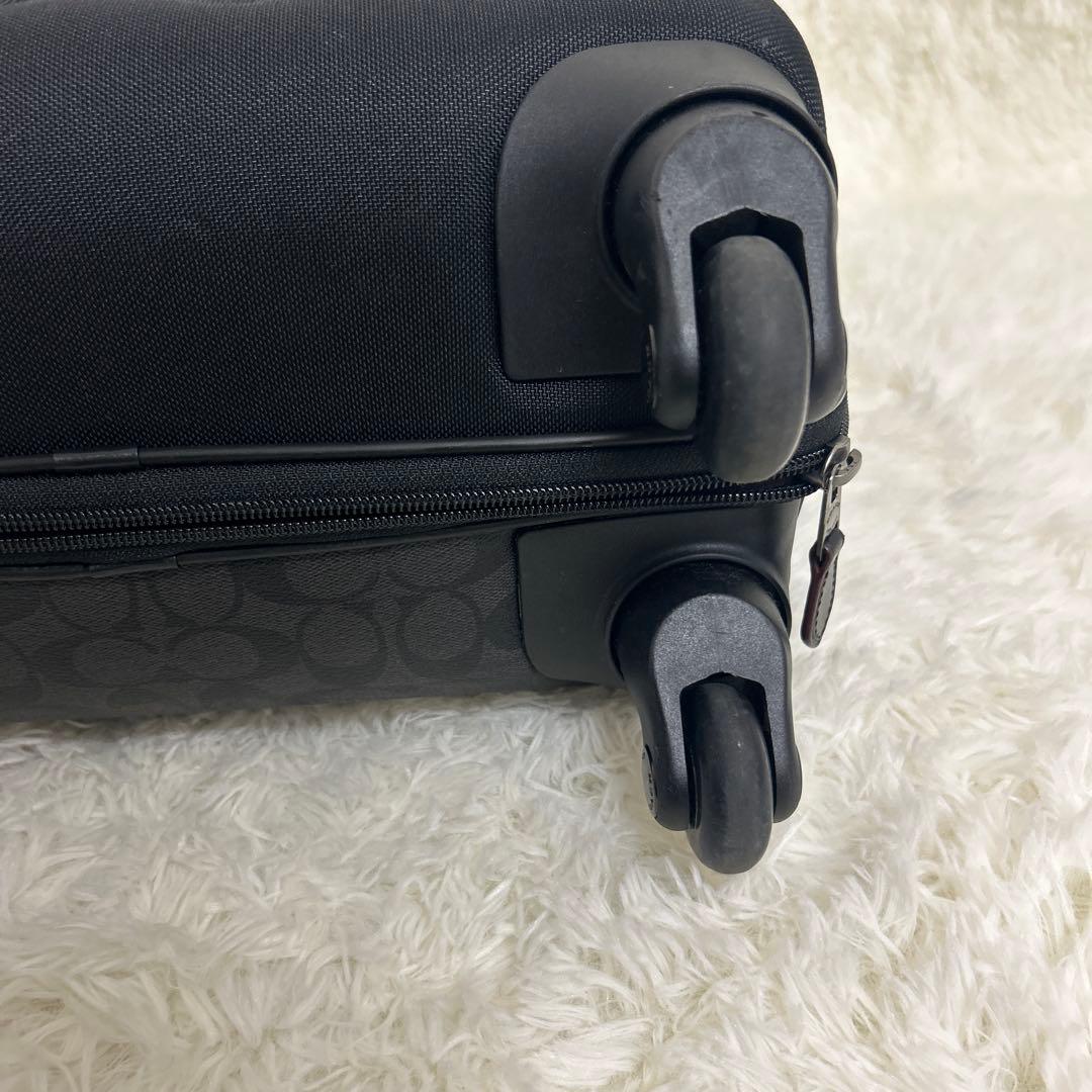【美品】コーチ　キャリーケース　ウィールド　シグネチャー　黒　4輪