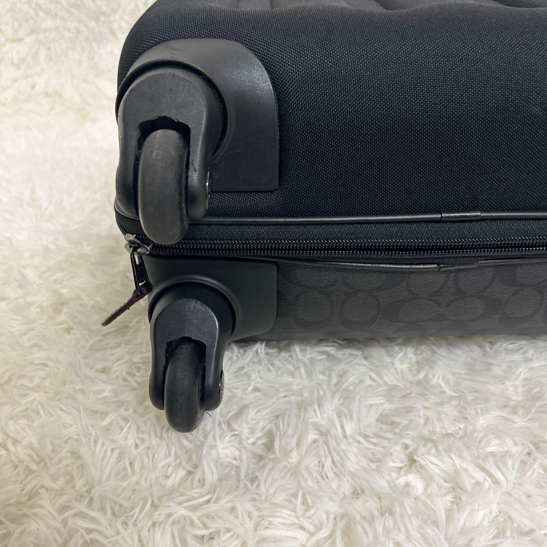 【美品】コーチ　キャリーケース　ウィールド　シグネチャー　黒　4輪