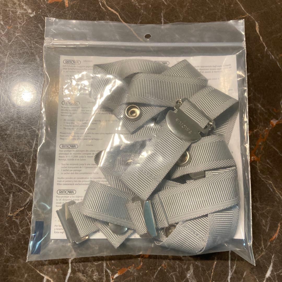 シュウ　リモワ　スーツケース Salsa 23L