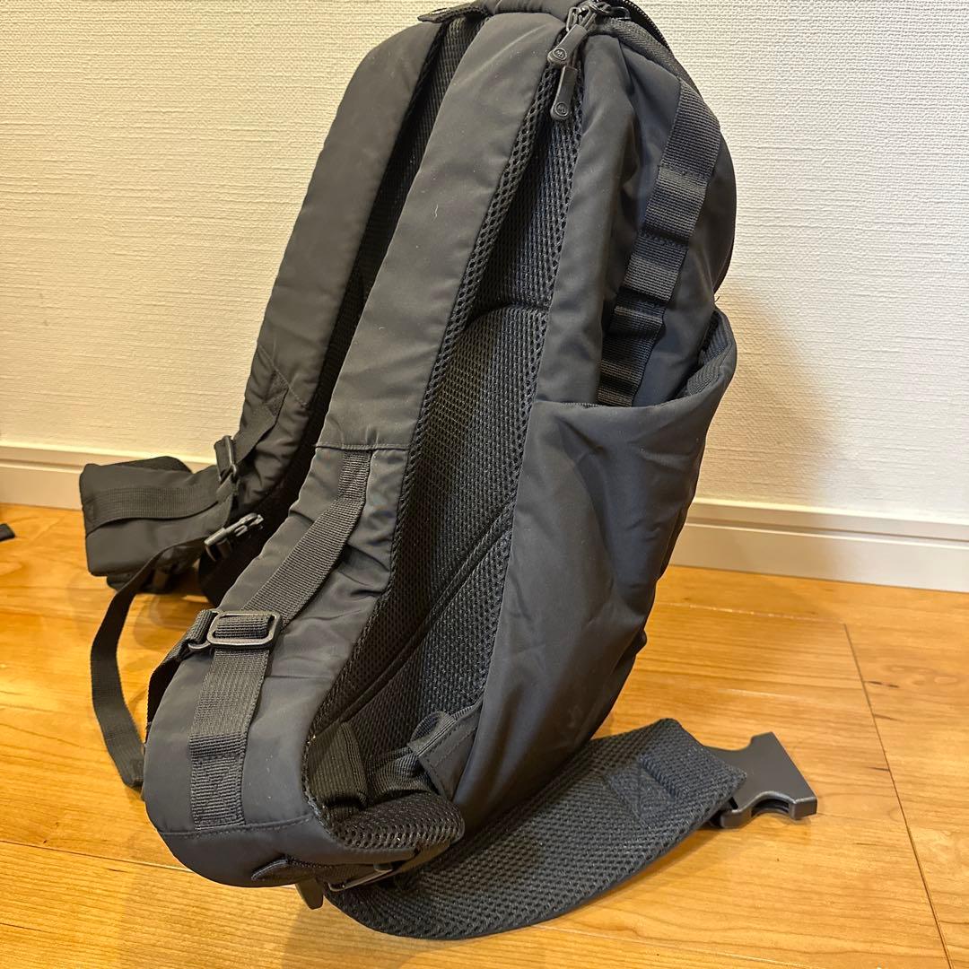 美品@黒リュックマンダリンブラザーズ　ウィンストンハグバッグ/5kgまで/小型犬