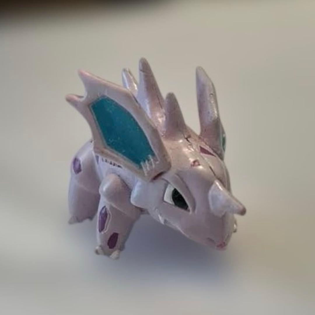 希少 モンコレ ニドリーノ フィギュア モンスターコレクション