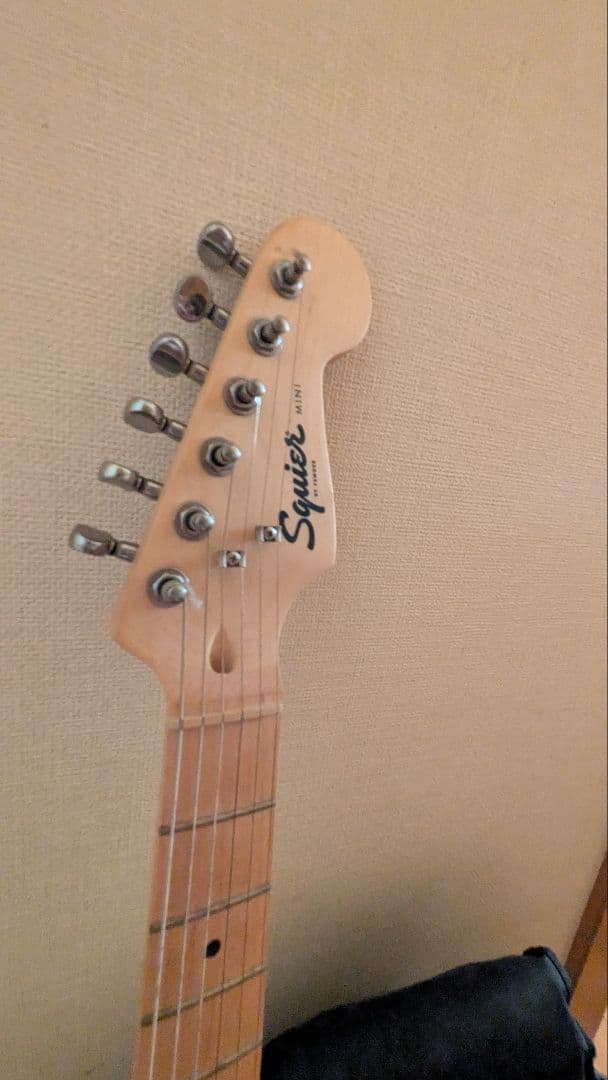 Squier ミニジャズマス HH 保証書、ケース、シールドつき