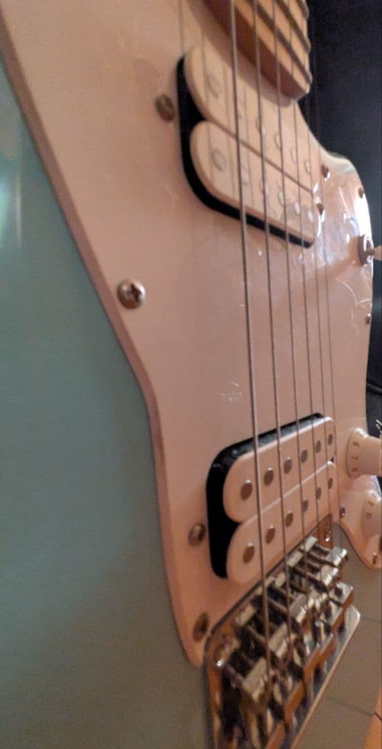 Squier ミニジャズマス HH 保証書、ケース、シールドつき