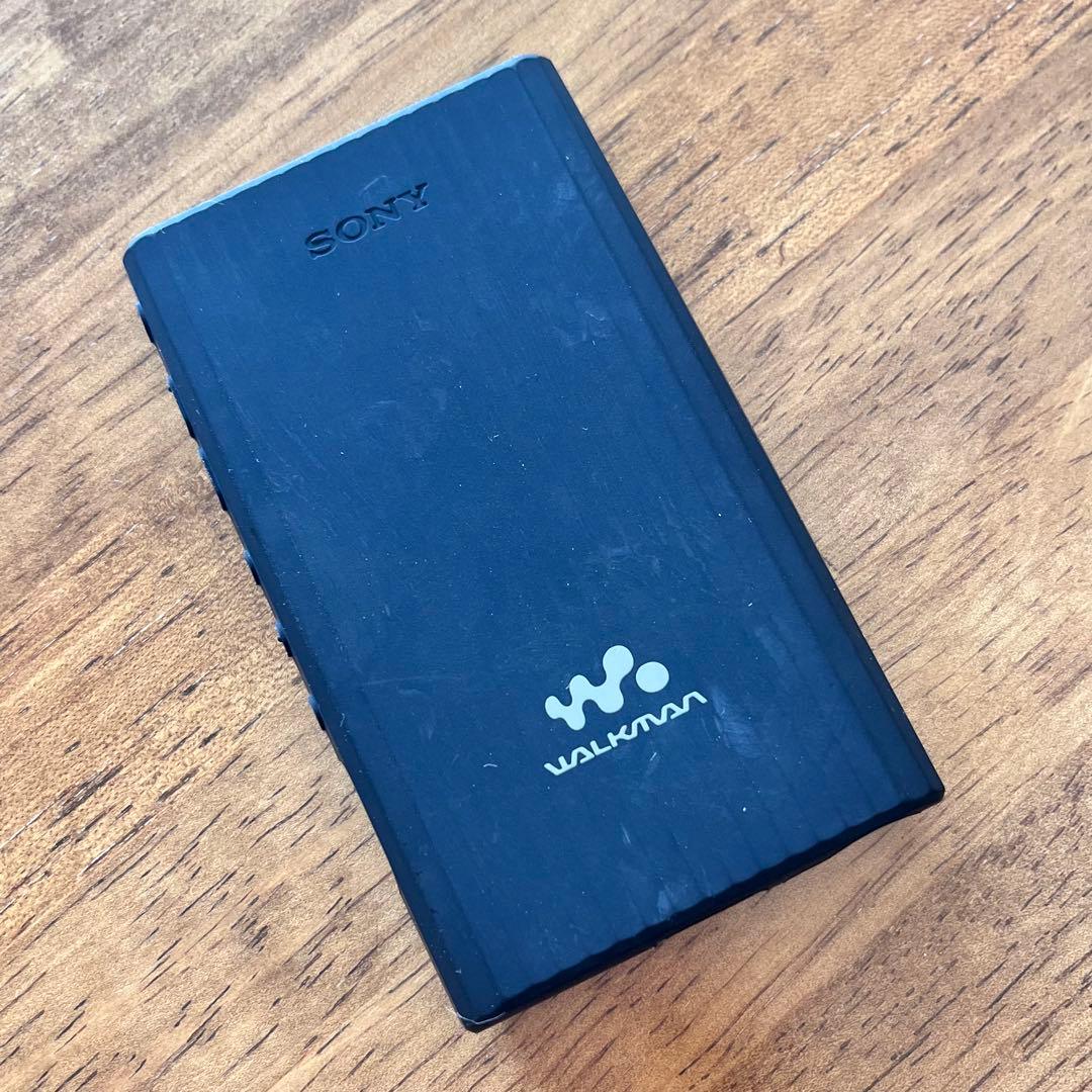 SONYウォークマン　NW-A306 と別売り専用シリコンケース
