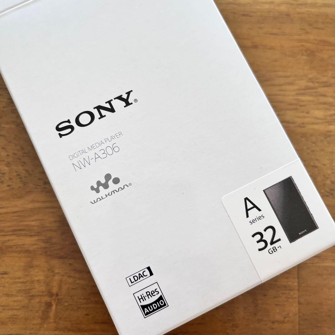 SONYウォークマン　NW-A306 と別売り専用シリコンケース