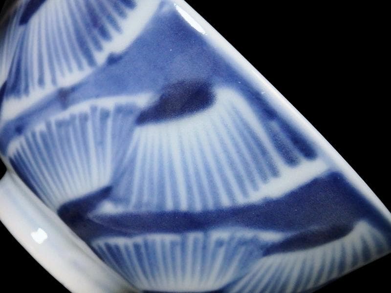 古伊万里　染付　花びら文様の図　小振蓋茶碗　２客　E877AS-fbss