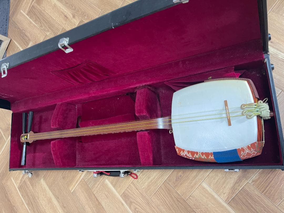 【中棹三味線 両犬皮 花梨 糸巻き調整済み】すぐ弾けます。動画あり 地唄三味線