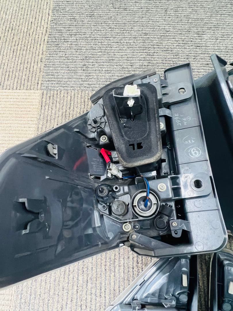 ヴェルファイア　20系 ANH20 純正テールランプ