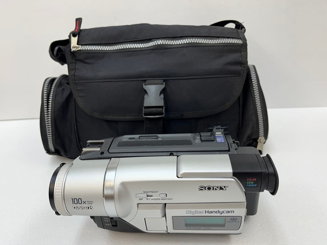 ビデオカメラ SONY Digital8 Handycam DCR-TRV225