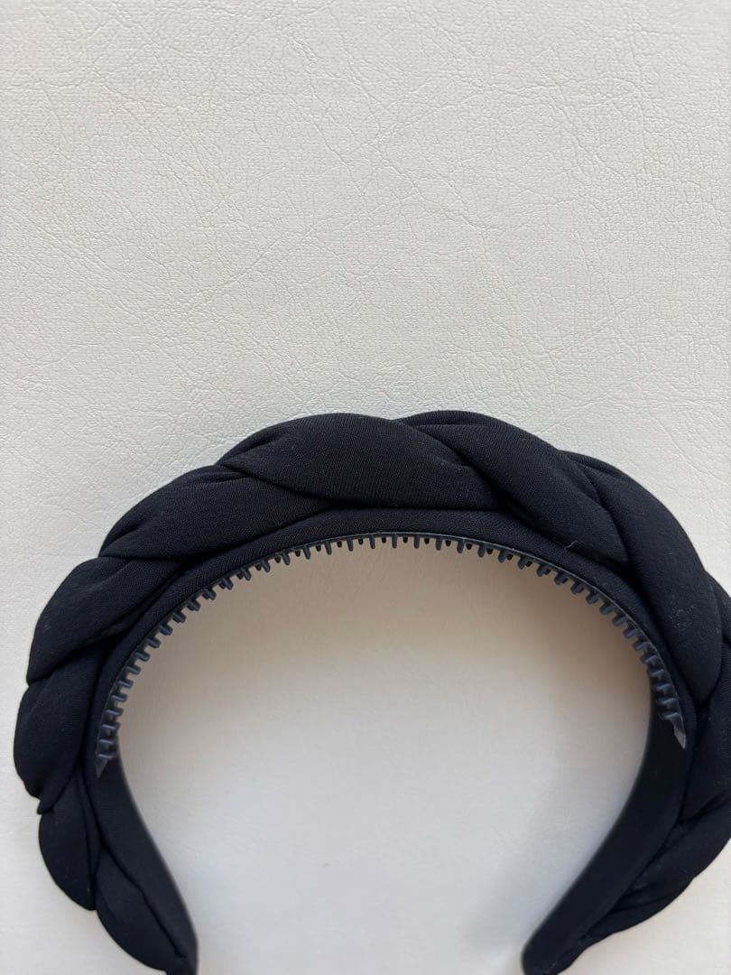 【美品】アレクサンドルドゥパリのツイストサテンカチューシャ（定価4.2万）