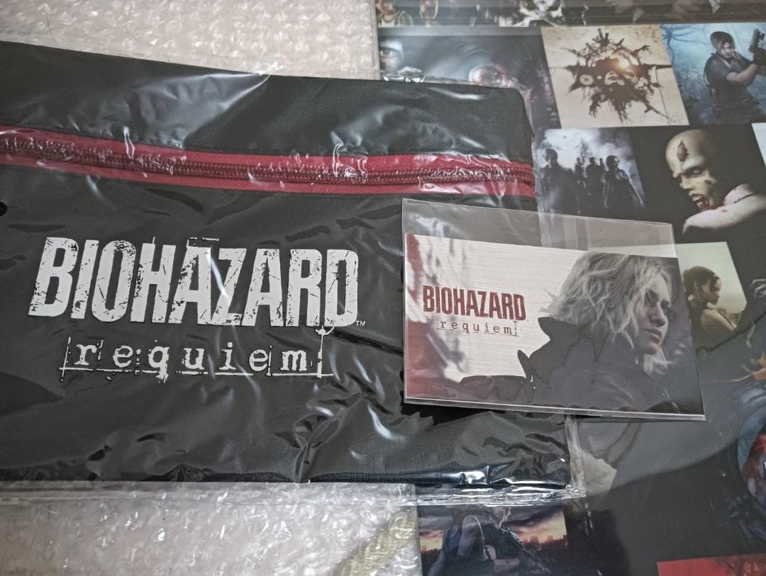 3点セット バイオハザード レクイエム（ポーチ・クリアファイル・ステッカー）