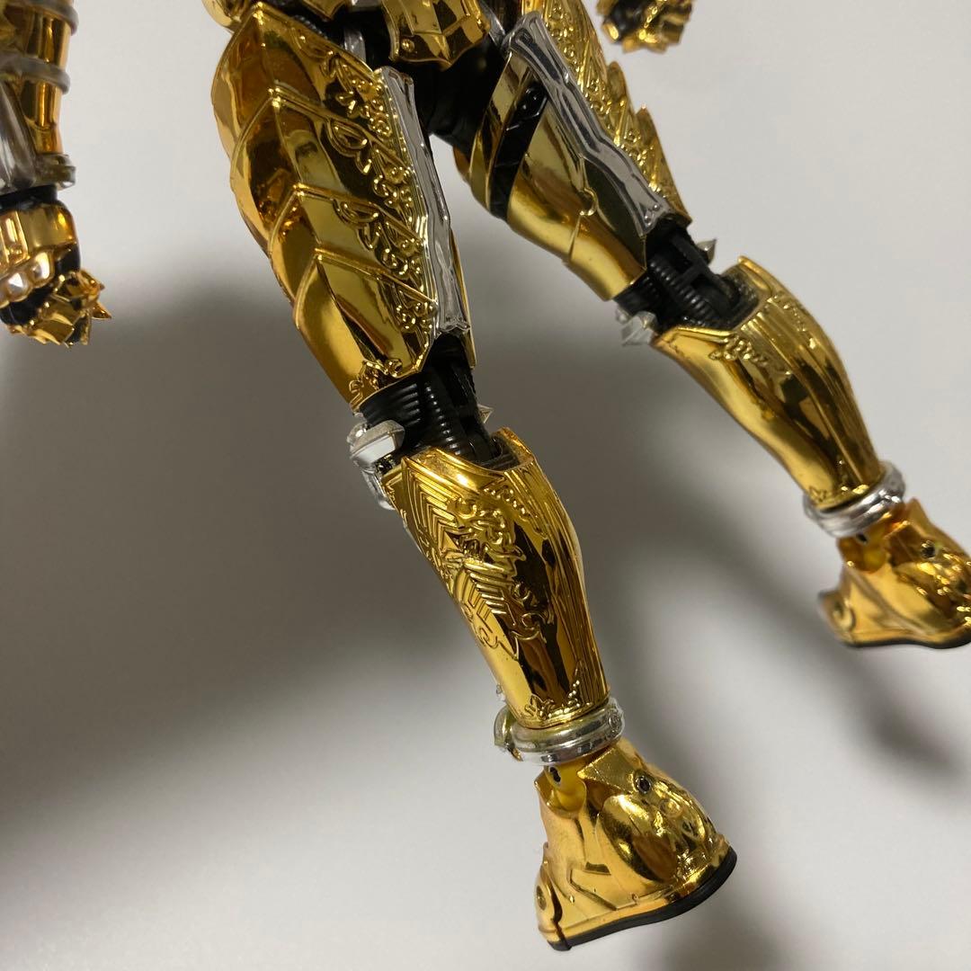 S.H.Figuarts (真骨彫製法) 牙狼 黄金騎士ガロ(冴島鋼牙)