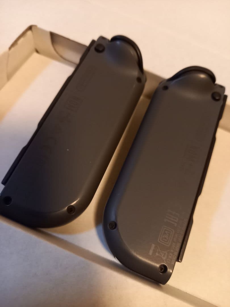 ニンテンドースイッチ 本体 グレー 　一部破損あり