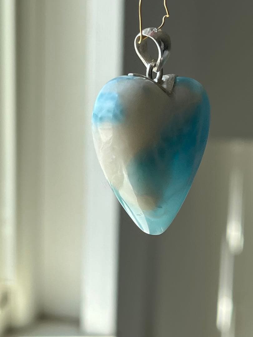 天然石☆高品質！ラリマーハート型ペンダントトップ☆ラリマーらしい模様が美しい！
