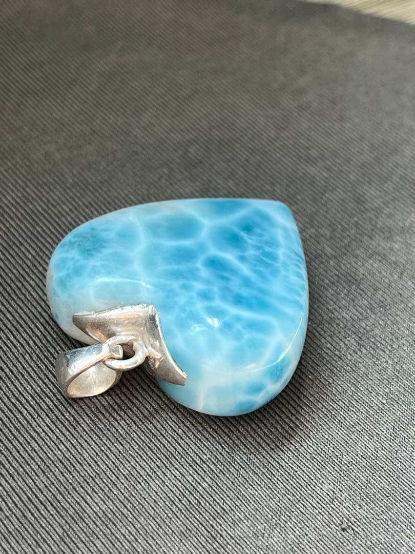 天然石☆高品質！ラリマーハート型ペンダントトップ☆ラリマーらしい模様が美しい！