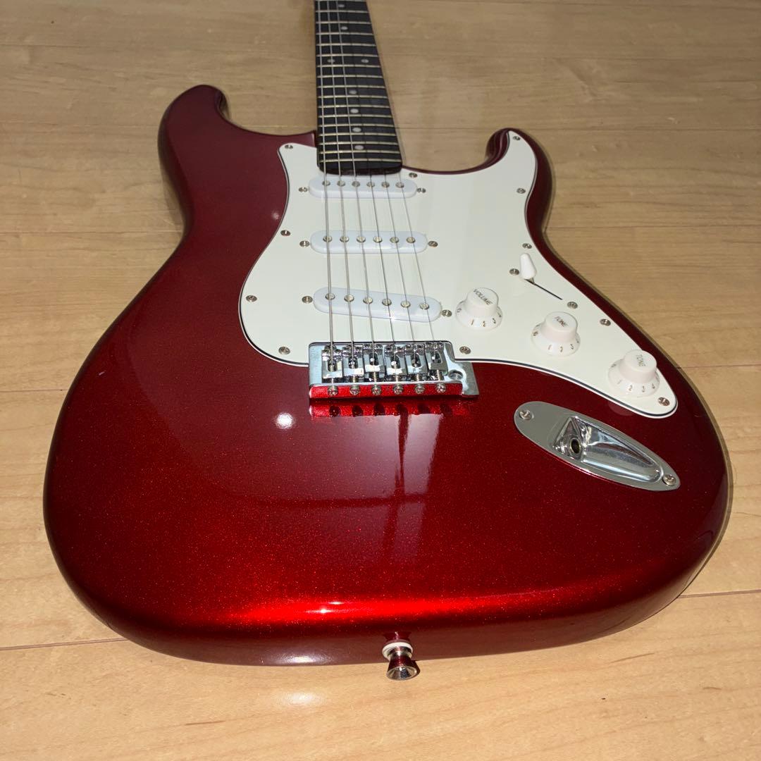 ラメ！調整済み！プレイテックのストラトキャスタータイプエレキギターです