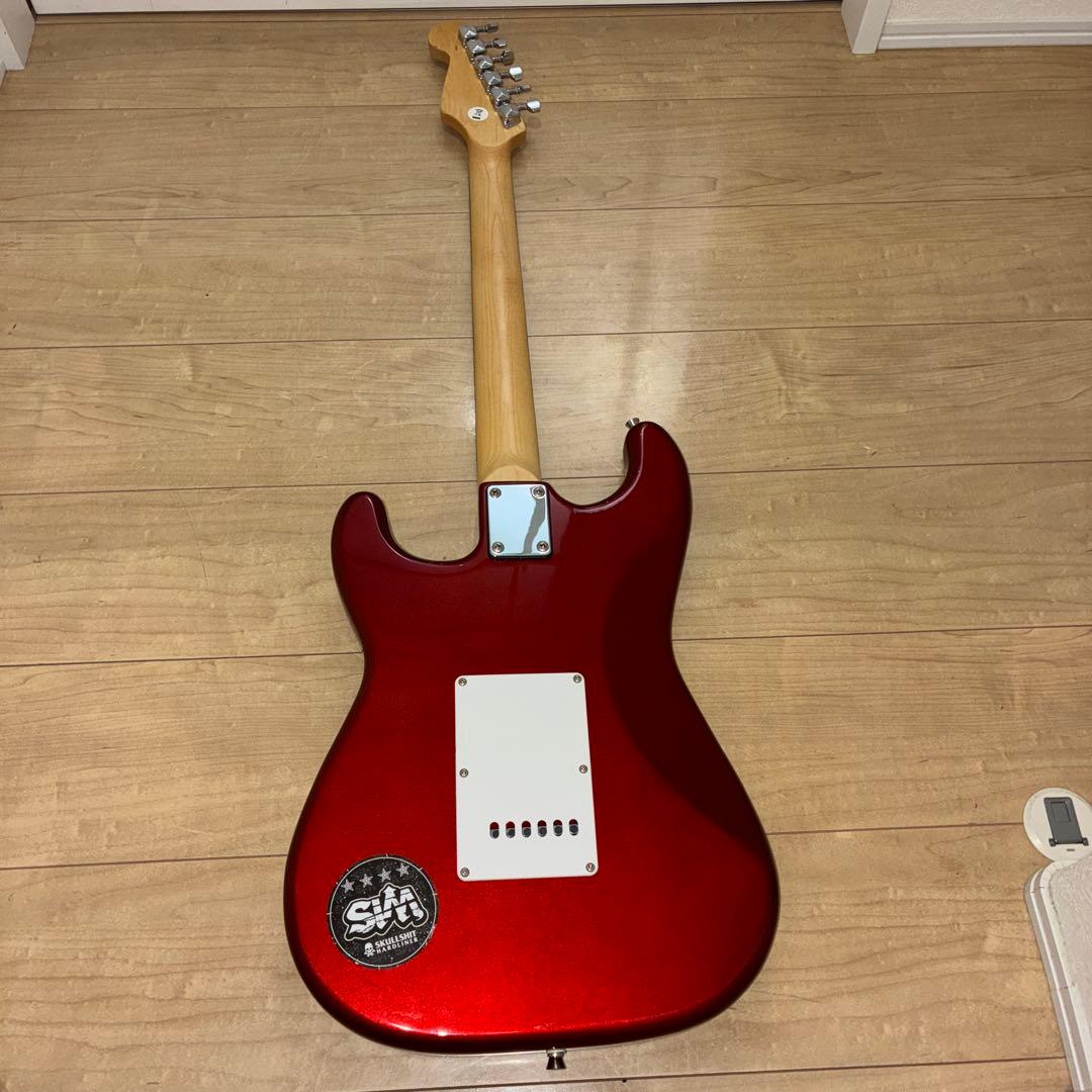 ラメ！調整済み！プレイテックのストラトキャスタータイプエレキギターです